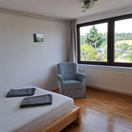 Haus Mit Idyllischem Seeblick * Schalkenmehren