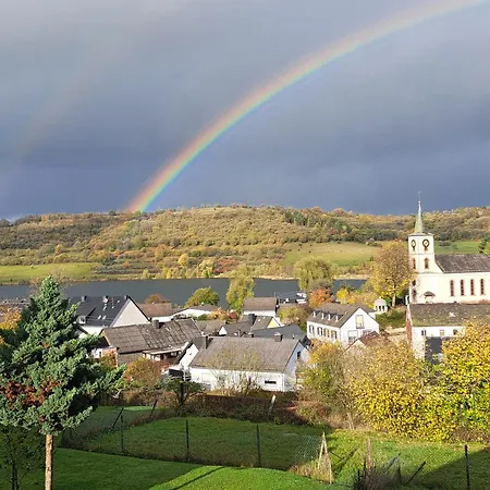 Haus Mit Idyllischem Seeblick Nyaraló Schalkenmehren