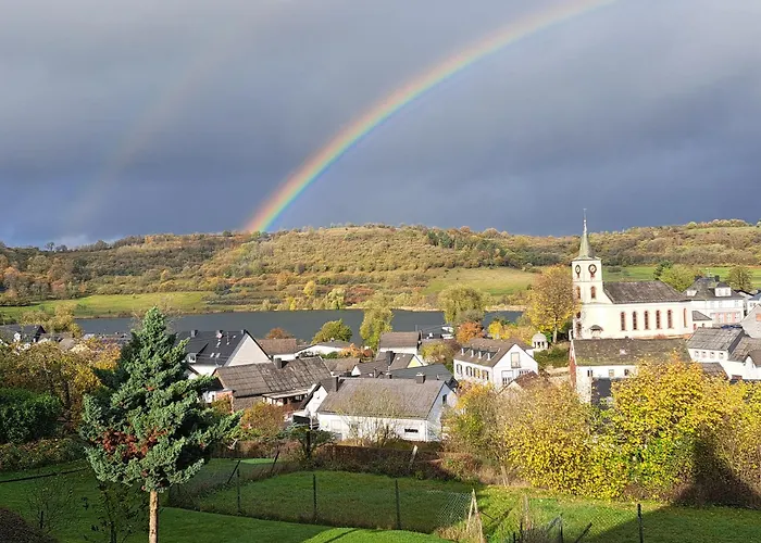 Haus Mit Idyllischem Seeblick Feriehus Schalkenmehren